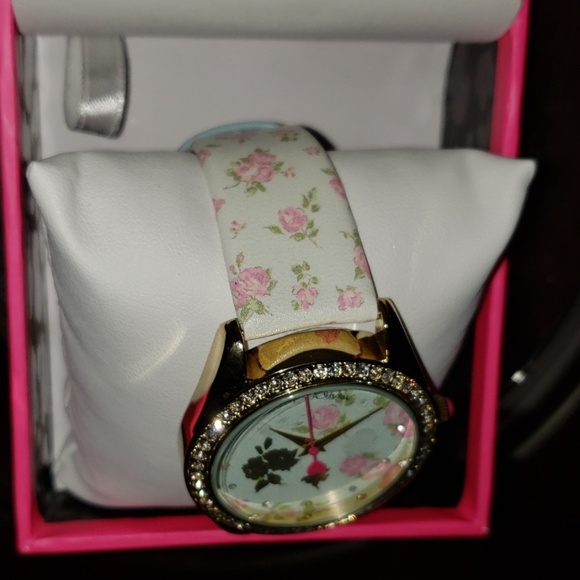 Betsey Johnson pink and white floral watch - Picture 4 of 4